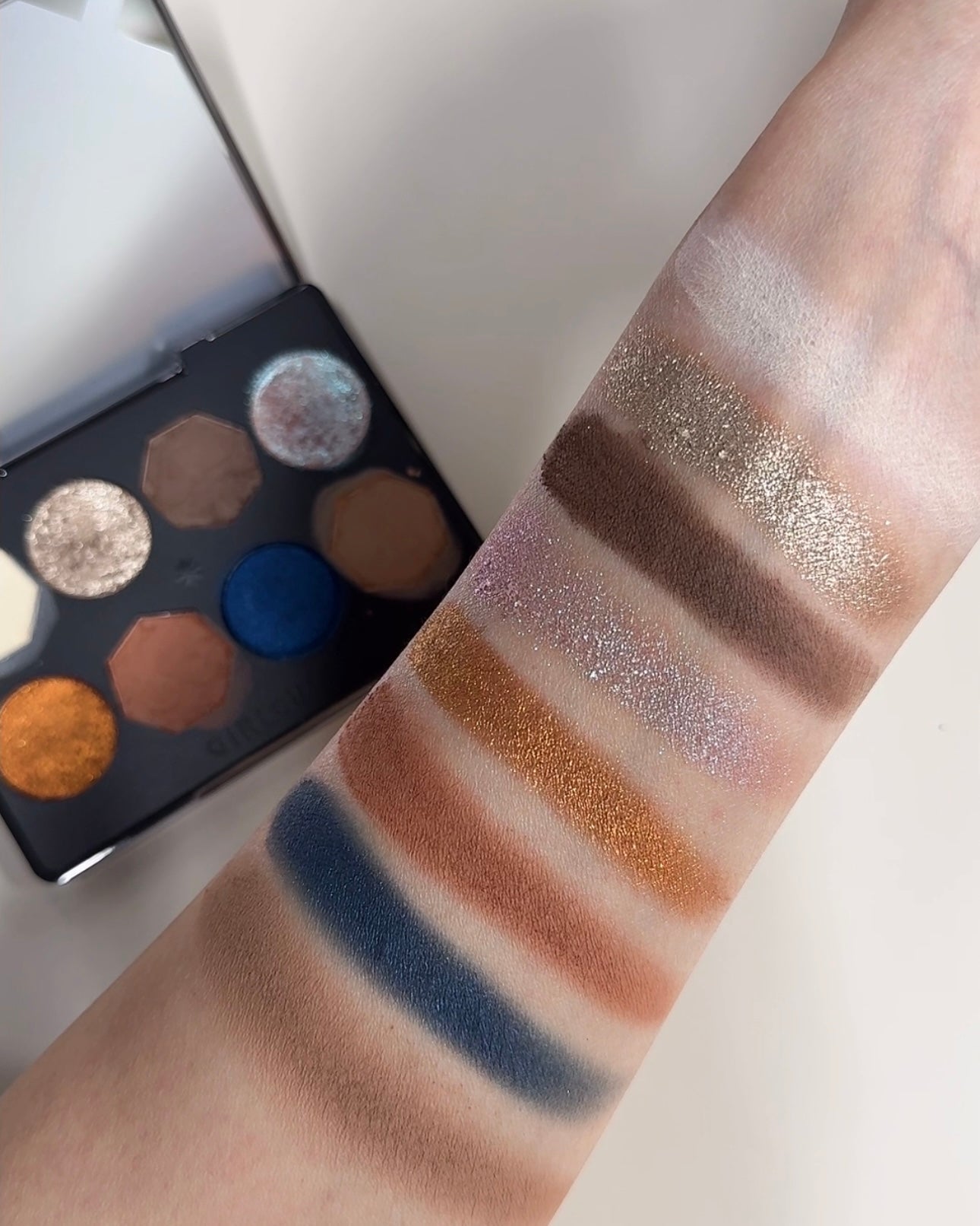 Girlcult 8 Colors Eyeshadow Palette Miaowu 8g