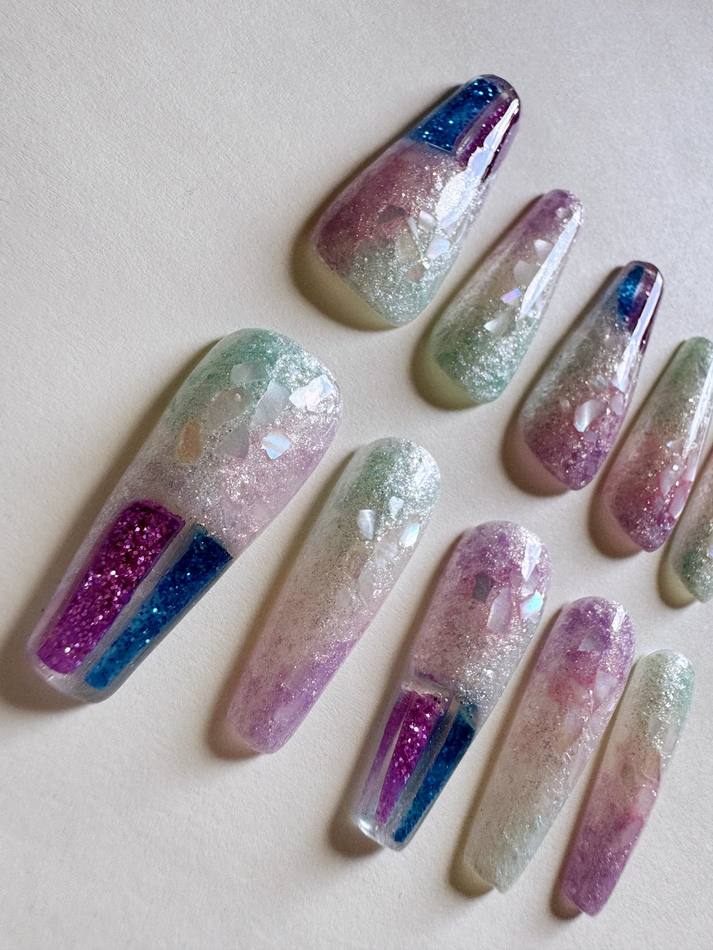 Illusion Hand Drawn Acetic Acid Broken Shells Dual Color Flowing Sand Nail Art