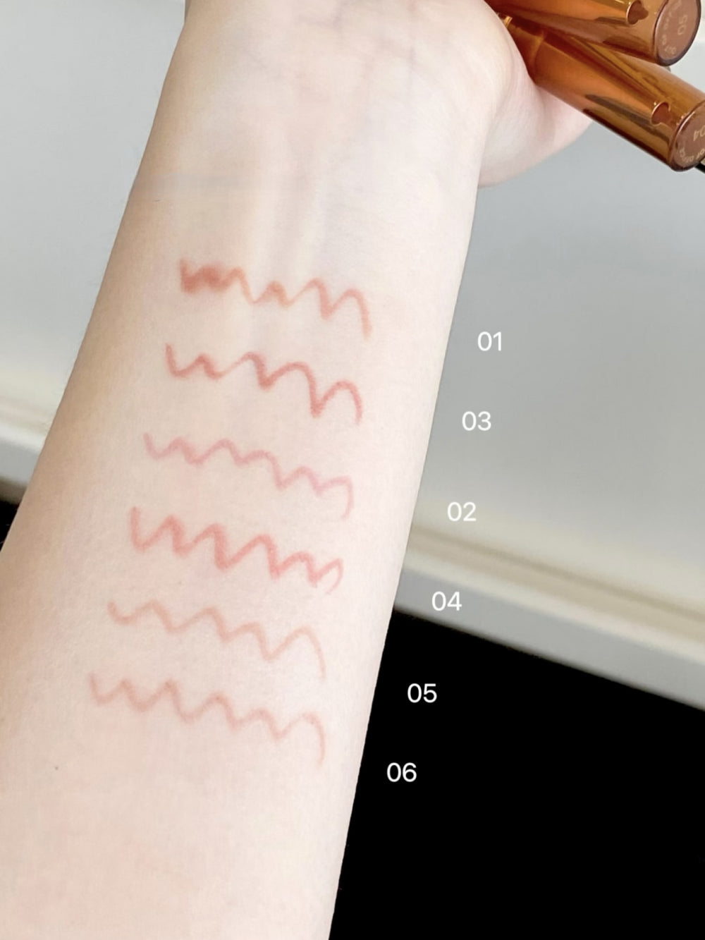 OUT OF OFFICE 2IN1 Glossy Lip Balm n Lipliner Duo 1.3g+300mg