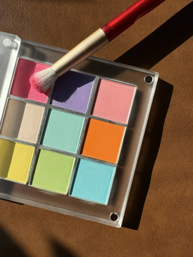 Mountaian n River Eyeshadow 9 Colors 8.2g